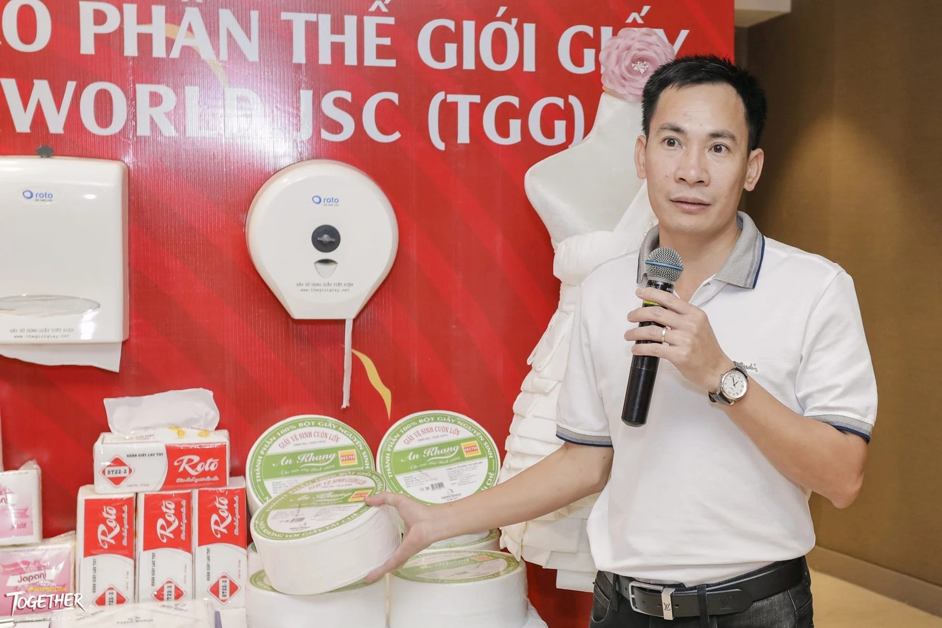 startup-the-gioi-giay-1-1703608490.jpg