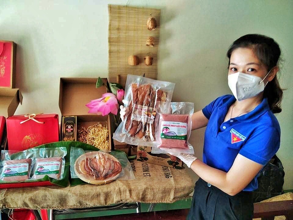 tran-thi-be-thuy-khoi-nghiep-thanh-cong-voi-cha-ca-that-lat-cuom-1711211802.jpg