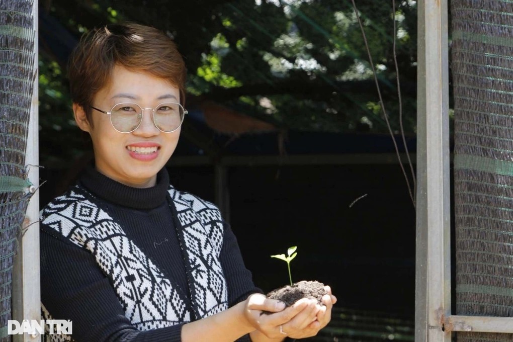 nu-y-si-pham-thi-thanh-tuyen-nuoi-trun-que-thanh-cong-1-1714908276.jpg