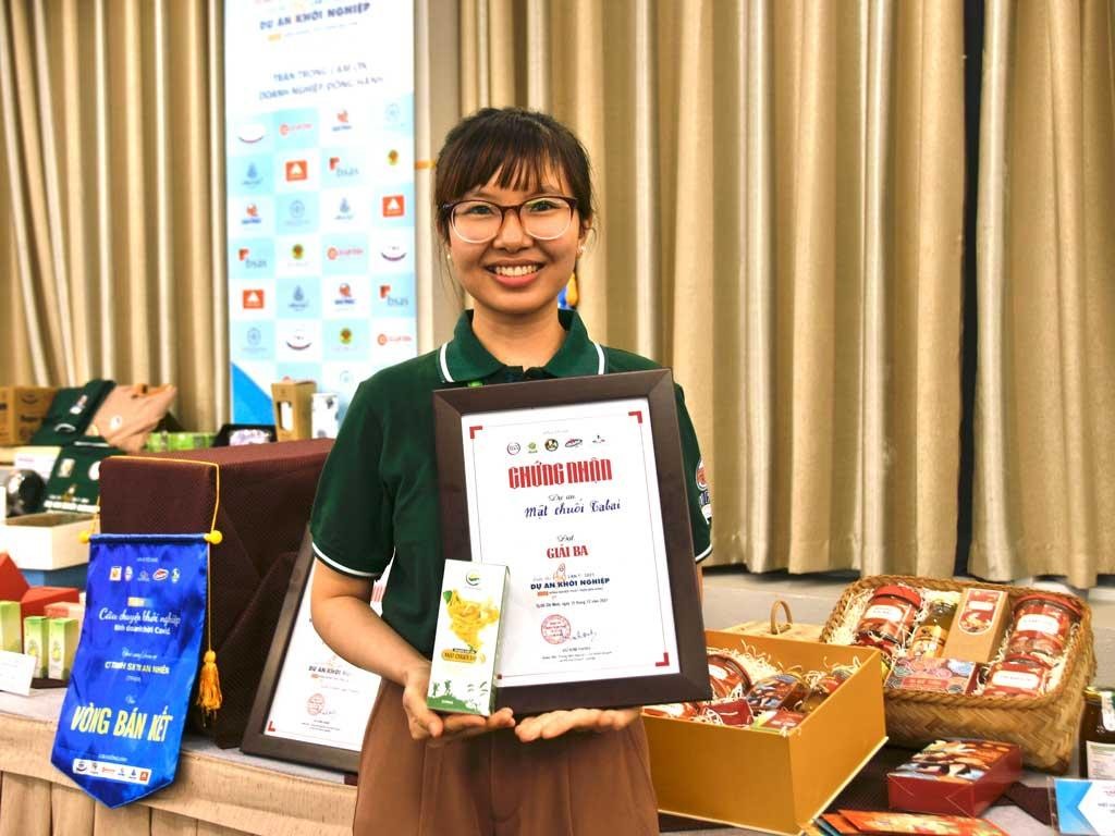 9x Nguyễn Thị Hương Thanh khởi nghiệp thành công với dự án mật chuối Tapai