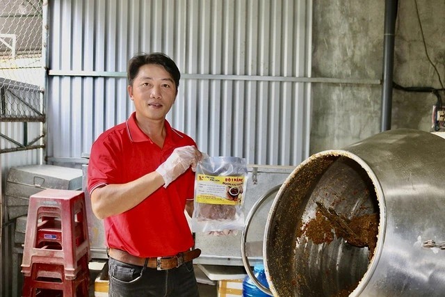 Chàng trai Nguyễn Đình Hội khởi nghiệp với bò một nắng góp phần nâng tầm đặc sản quê hương, đạt doanh thu 1 tỷ ngay trong năm đầu