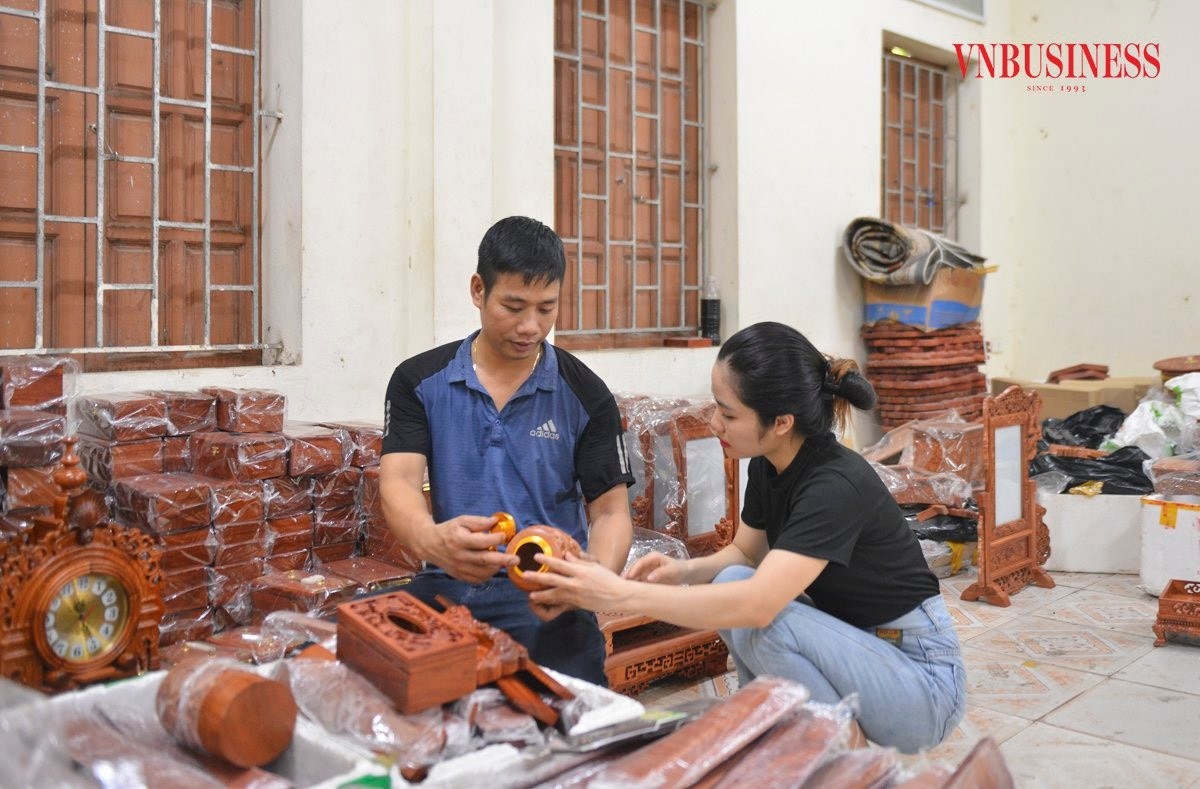 Bí quyết thành công của Nguyễn Văn Vịnh: Đế chế đồng hồ gỗ mỹ nghệ 2 tỷ đồng/năm